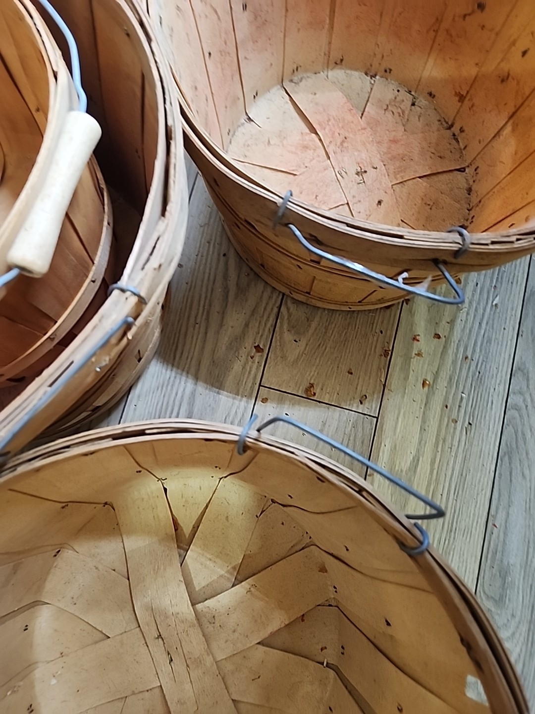 14″ Wooded Bascest Set See Description For Details
