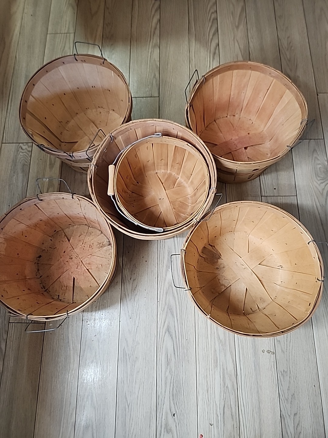 14″ Wooded Bascest Set See Description For Details